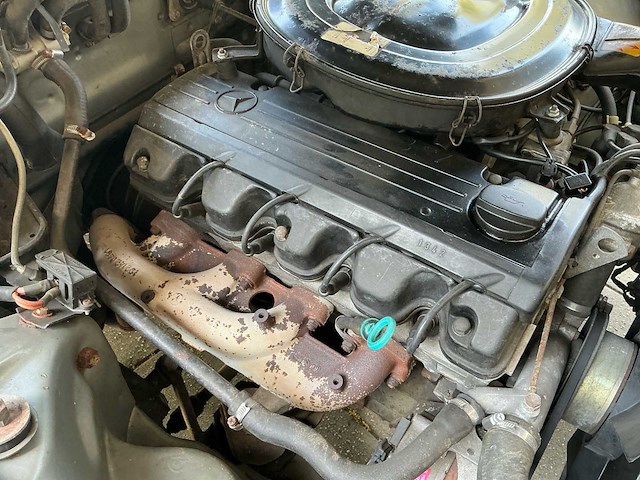 Mercedes-benz 230ce oldtimer - afbeelding 26 van  40