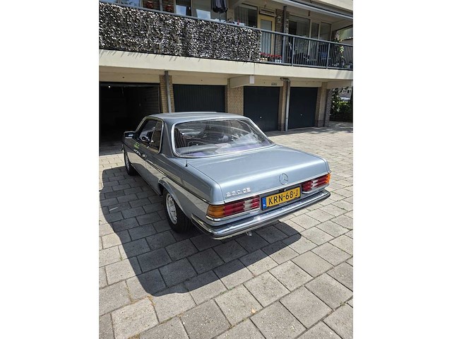 Mercedes-benz 230ce oldtimer - afbeelding 34 van  40