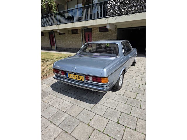 Mercedes-benz 230ce oldtimer - afbeelding 36 van  40