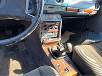 Mercedes-benz 230ce personenauto - afbeelding 10 van  24
