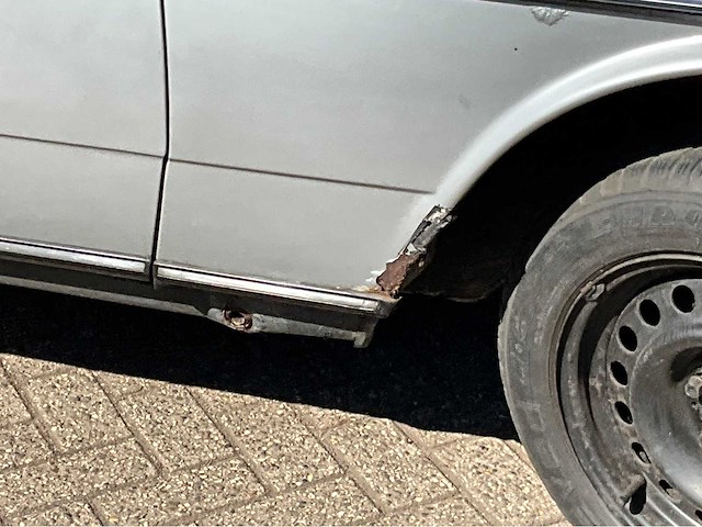 Mercedes-benz 230ce personenauto - afbeelding 13 van  24
