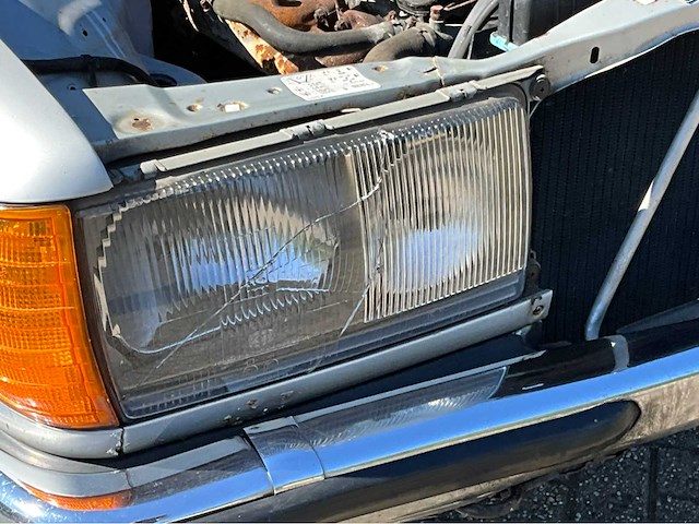 Mercedes-benz 230ce personenauto - afbeelding 14 van  24