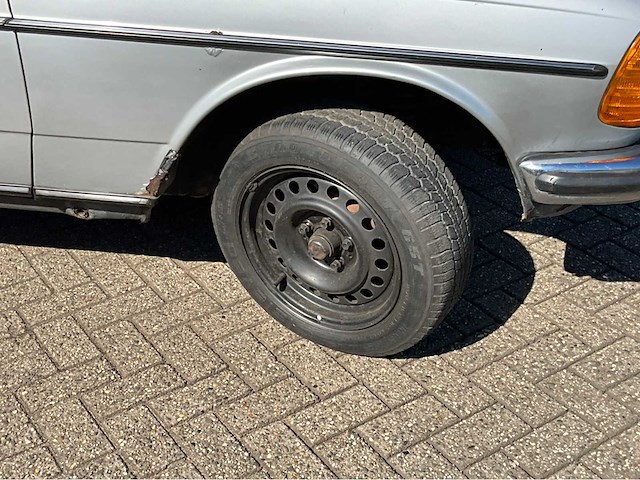 Mercedes-benz 230ce personenauto - afbeelding 3 van  6