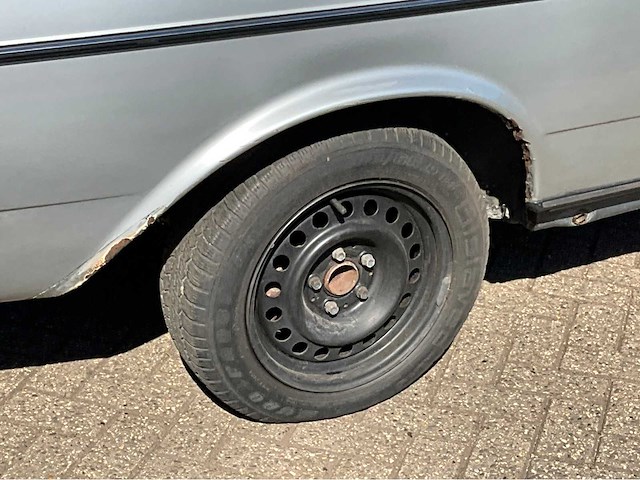 Mercedes-benz 230ce personenauto - afbeelding 4 van  6