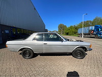 Mercedes-benz 230ce personenauto - afbeelding 19 van  24