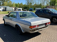 Mercedes-benz 230ce personenauto - afbeelding 21 van  24