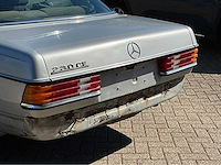 Mercedes-benz 230ce personenauto - afbeelding 22 van  24