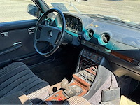 Mercedes-benz 230ce personenauto - afbeelding 24 van  24