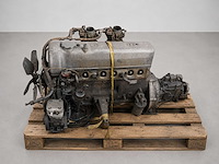 Mercedes-benz 250 s six-cylinder engine | original german classic engine - afbeelding 3 van  6