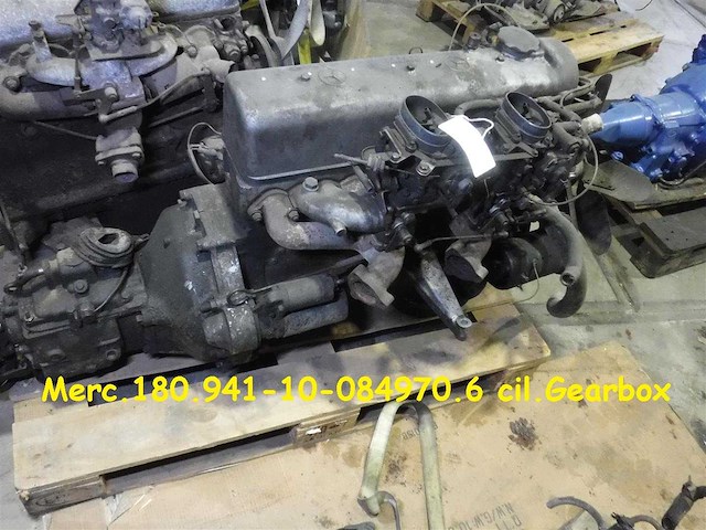 Mercedes-benz 250 s six-cylinder engine | original german classic engine - afbeelding 4 van  6