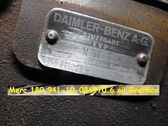 Mercedes-benz 250 s six-cylinder engine | original german classic engine - afbeelding 5 van  6