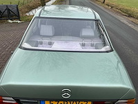 Mercedes-benz 250d (w124) personenauto - afbeelding 16 van  27