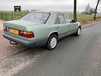 Mercedes-benz 250d (w124) personenauto - afbeelding 19 van  27