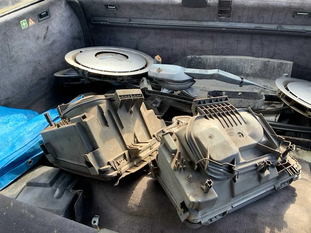 Mercedes-benz 260ew124 w124 personenauto - afbeelding 5 van  8