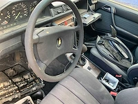 Mercedes-benz 260ew124 w124 personenauto - afbeelding 6 van  8