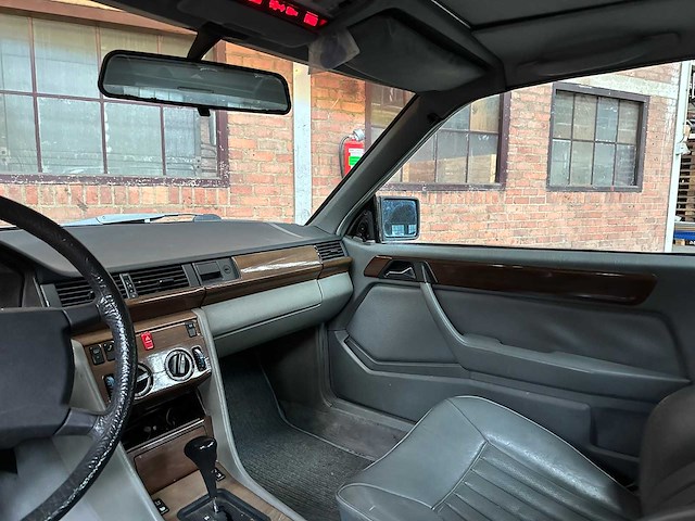 Mercedes-benz 300 ce 200-500 (w124) 179pk 1988, lz-bs-56 - afbeelding 10 van  32