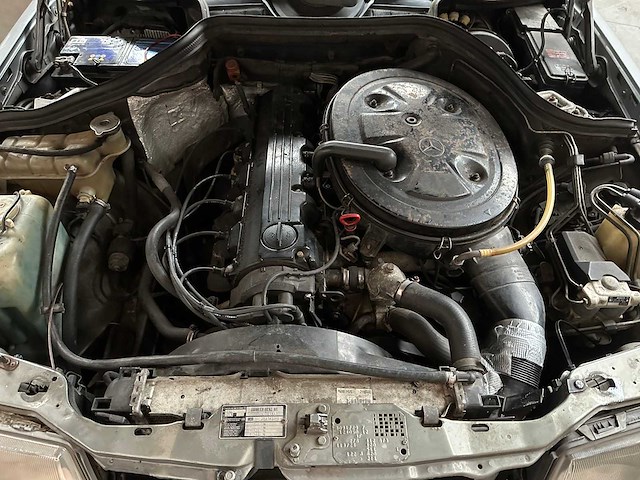 Mercedes-benz 300 ce 200-500 (w124) 179pk 1988, lz-bs-56 - afbeelding 25 van  32