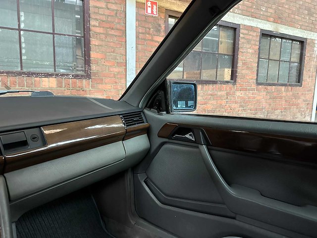 Mercedes-benz 300 ce 200-500 (w124) 179pk 1988, lz-bs-56 - afbeelding 17 van  32