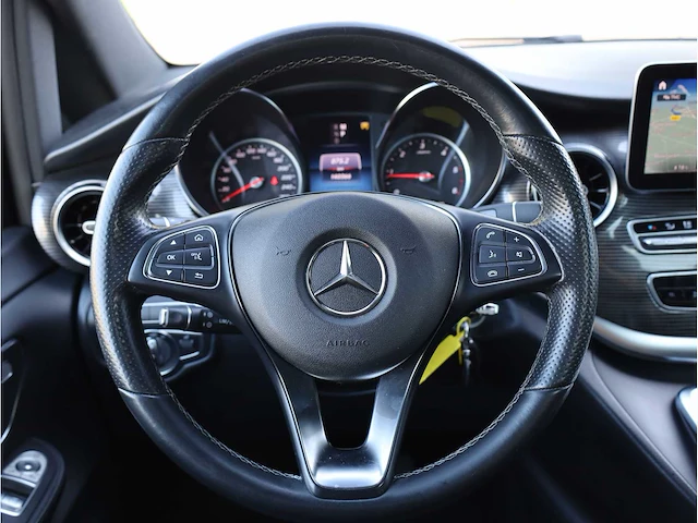 Mercedes-benz 300d v-klasse lang avantgarde edition 2020 automaat, kgj-27-k - afbeelding 11 van  47