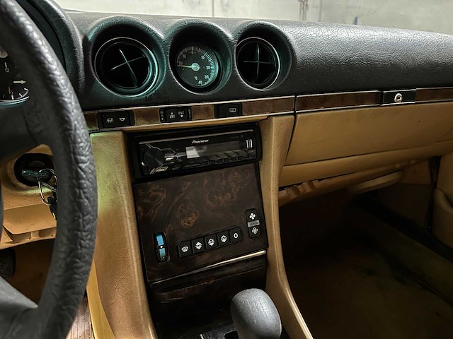 Mercedes-benz 380 sl 3.8 v8 (softtop) 155pk 1985 sl-klasse oldtimer - afbeelding 13 van  38