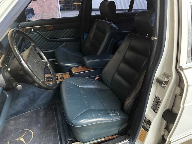 Mercedes-benz 560 sel sedan 4-deurs 5.6 v8 sohc 16v 1990 - afbeelding 12 van  22