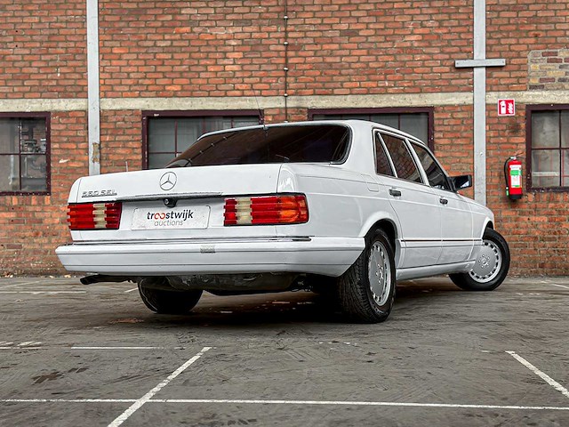 Mercedes-benz 560 sel sedan 4-deurs 5.6 v8 sohc 16v 1990 - afbeelding 2 van  33