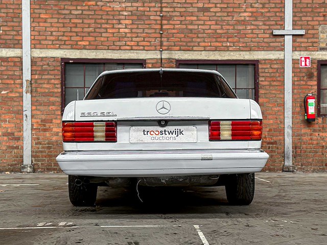 Mercedes-benz 560 sel sedan 4-deurs 5.6 v8 sohc 16v 1990 - afbeelding 3 van  37