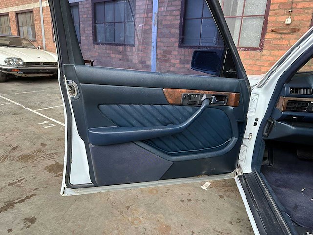 Mercedes-benz 560 sel sedan 4-deurs 5.6 v8 sohc 16v 1990 - afbeelding 14 van  37