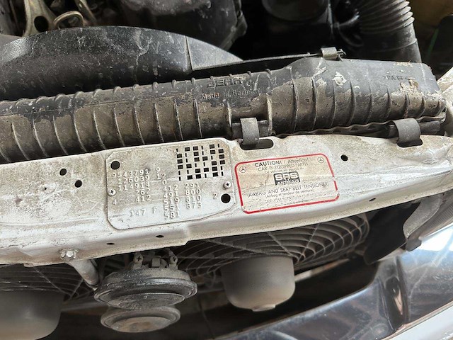 Mercedes-benz 560 sel sedan 4-deurs 5.6 v8 sohc 16v 1990 - afbeelding 25 van  37