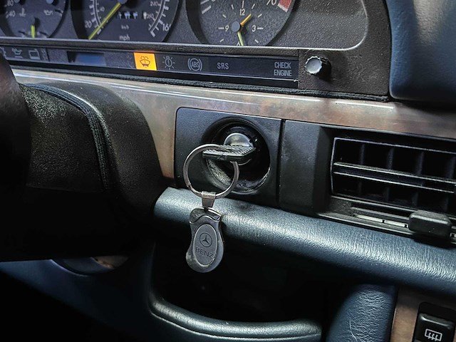 Mercedes-benz 560 sel sedan 4-deurs 5.6 v8 sohc 16v 1990 - afbeelding 26 van  37