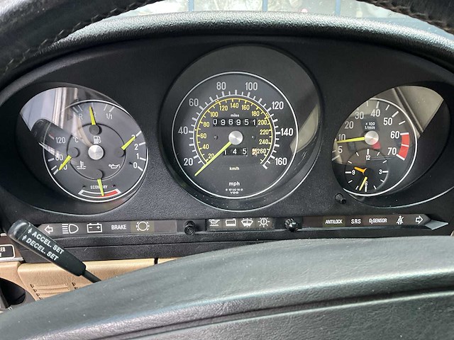 Mercedes-benz 560 sl - personenauto - afbeelding 5 van  15