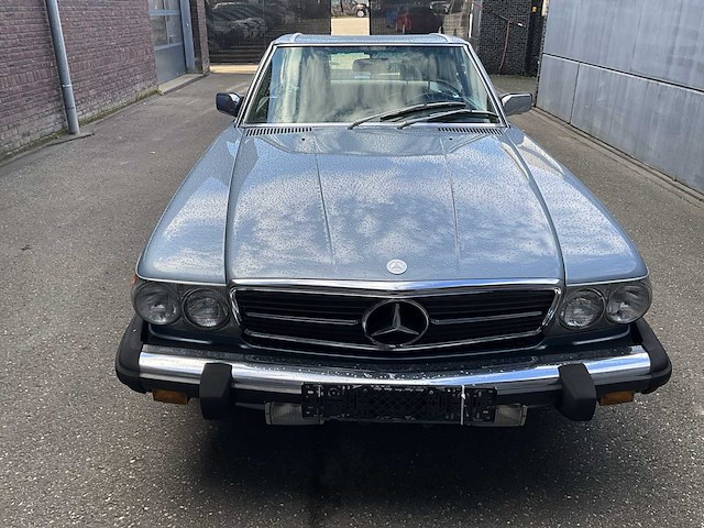 Mercedes-benz 560 sl - personenauto - afbeelding 12 van  15
