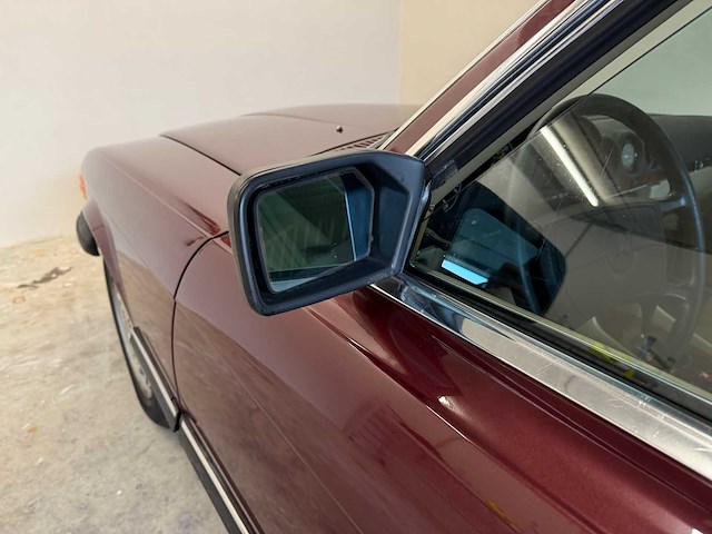 Mercedes-benz 560 sl (r107) oldtimer cabriolet - afbeelding 7 van  94