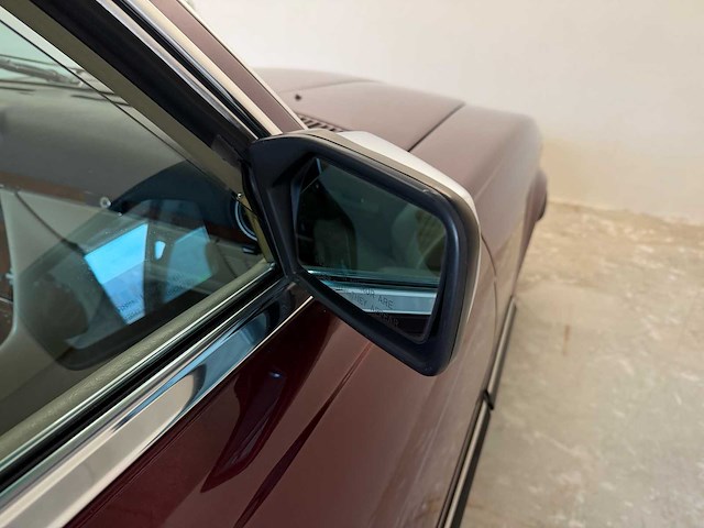 Mercedes-benz 560 sl (r107) oldtimer cabriolet - afbeelding 8 van  94