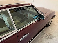 Mercedes-benz 560 sl (r107) oldtimer cabriolet - afbeelding 9 van  94