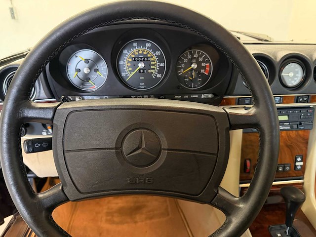 Mercedes-benz 560 sl (r107) oldtimer cabriolet - afbeelding 22 van  94