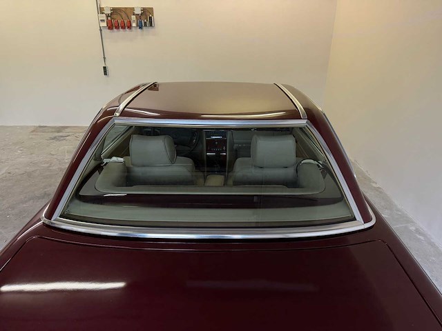 Mercedes-benz 560 sl (r107) oldtimer cabriolet - afbeelding 31 van  94