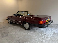Mercedes-benz 560 sl (r107) oldtimer cabriolet - afbeelding 33 van  94
