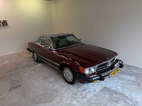 Mercedes-benz 560 sl (r107) oldtimer cabriolet - afbeelding 23 van  94