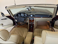 Mercedes-benz 560 sl (r107) oldtimer cabriolet - afbeelding 41 van  94