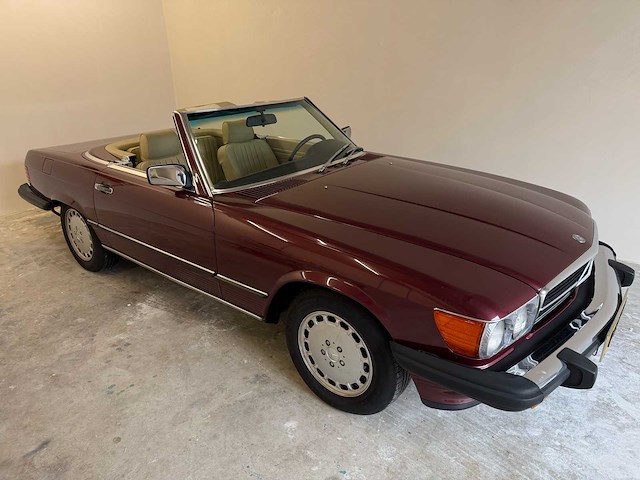 Mercedes-benz 560 sl (r107) oldtimer cabriolet - afbeelding 54 van  94