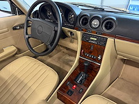 Mercedes-benz 560 sl (r107) oldtimer cabriolet - afbeelding 62 van  94