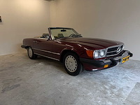 Mercedes-benz 560 sl (r107) oldtimer cabriolet - afbeelding 63 van  94