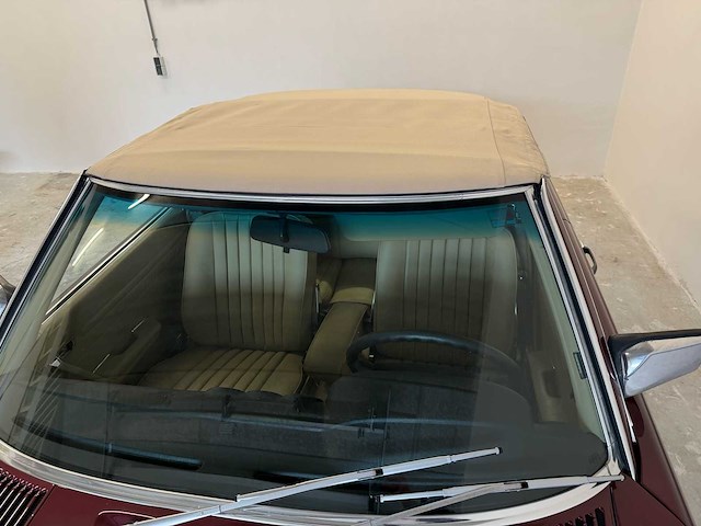 Mercedes-benz 560 sl (r107) oldtimer cabriolet - afbeelding 73 van  94