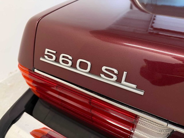 Mercedes-benz 560 sl (r107) oldtimer cabriolet - afbeelding 84 van  94