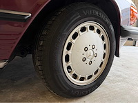 Mercedes-benz 560 sl (r107) oldtimer cabriolet - afbeelding 88 van  94