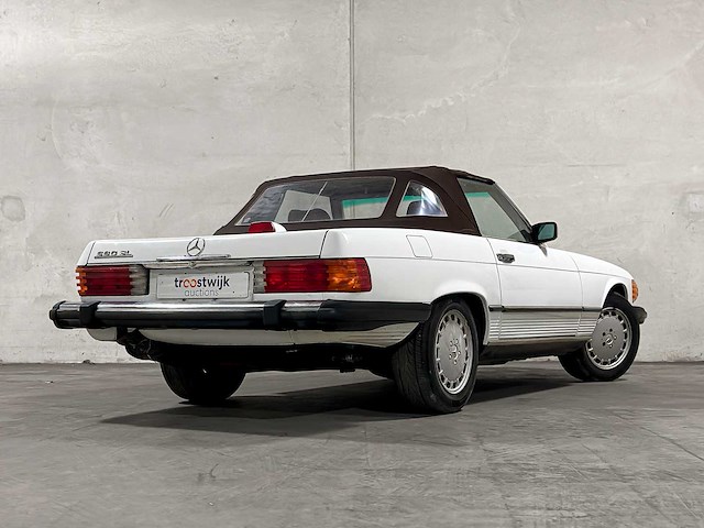 Mercedes-benz 560sl 5.6 v8 230pk 1987 sl-klasse youngtimer - afbeelding 2 van  35