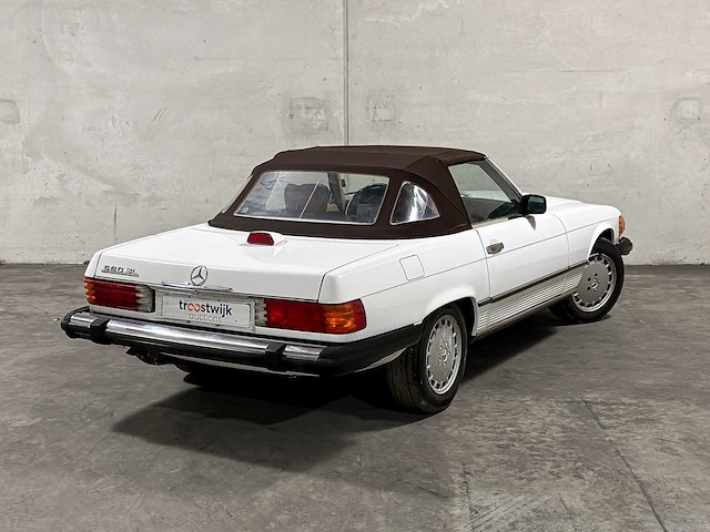 Mercedes-benz 560sl 5.6 v8 230pk 1987 sl-klasse youngtimer - afbeelding 3 van  35