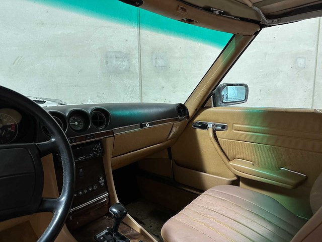 Mercedes-benz 560sl 5.6 v8 230pk 1987 sl-klasse youngtimer - afbeelding 10 van  35