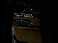 Mercedes-benz 560sl 5.6 v8 230pk 1987 sl-klasse youngtimer - afbeelding 13 van  35